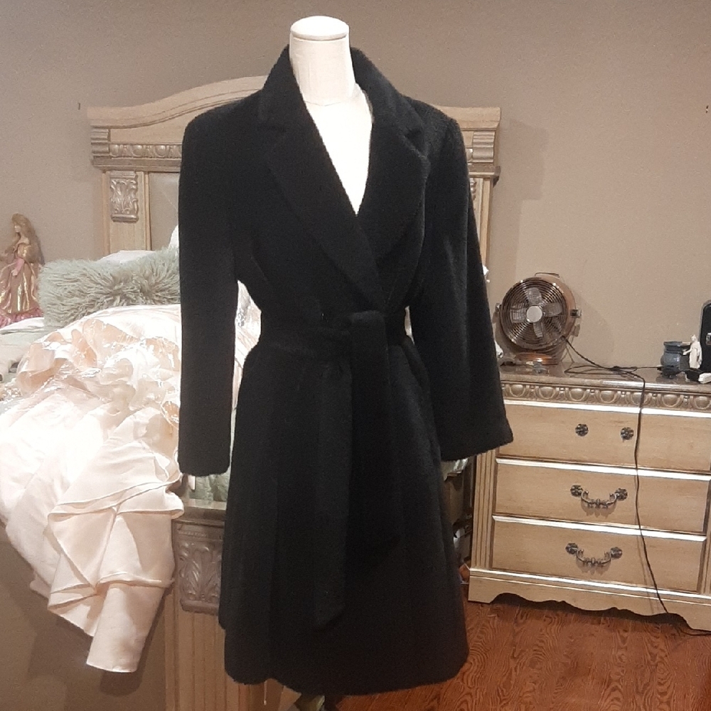 Elegant Black Belted Coat Size 14 Fits Larg Xlarg